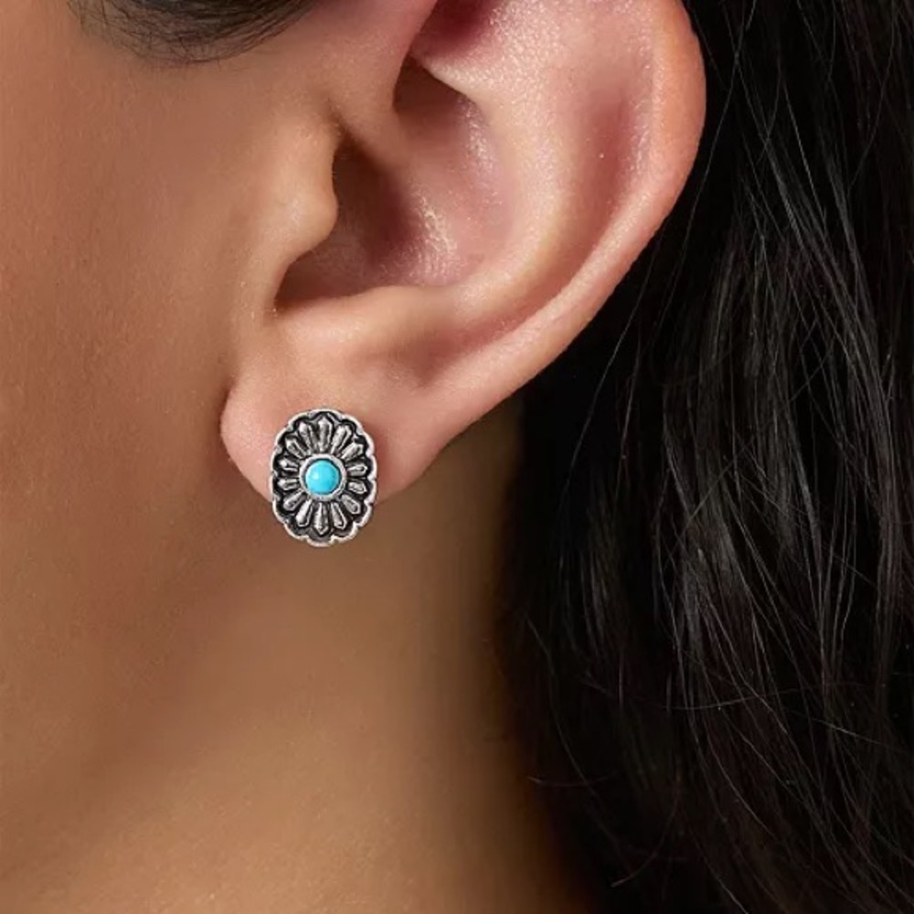 NEW Western stud Oblong Concho Dainty Turquoise color Earrings Boutique